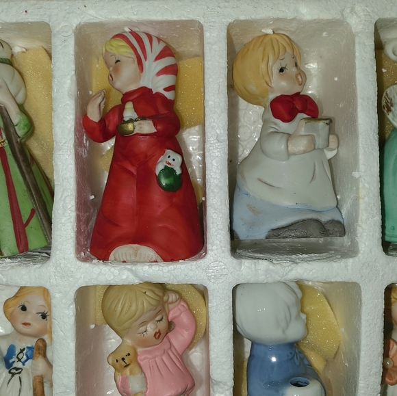 Merri-Bells collection porcelain figurines - Picture 3 of 8